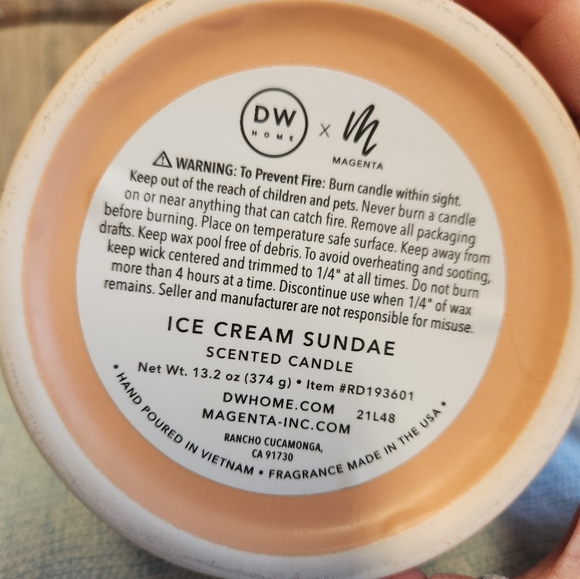 Rae Dunn Easter Candle - Picture 2 of 3